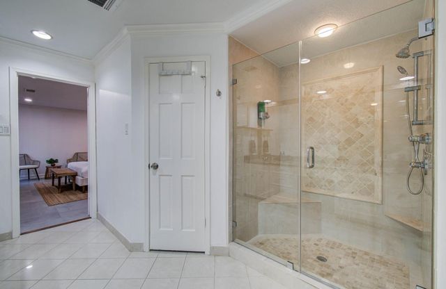 5135 Westerham Place, Houston, TX 77069