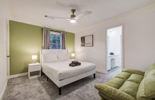 5135 Westerham Place, Houston, TX 77069