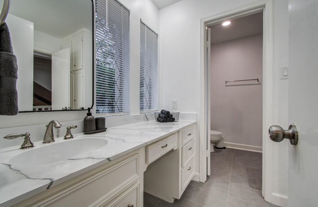 5135 Westerham Place, Houston, TX 77069