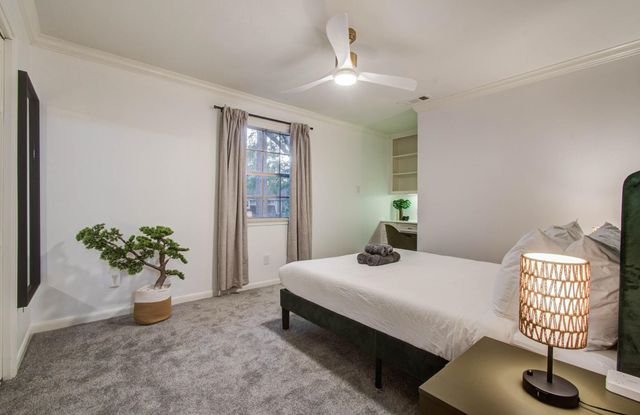 5135 Westerham Place, Houston, TX 77069