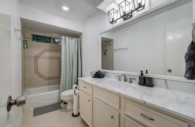 5135 Westerham Place, Houston, TX 77069