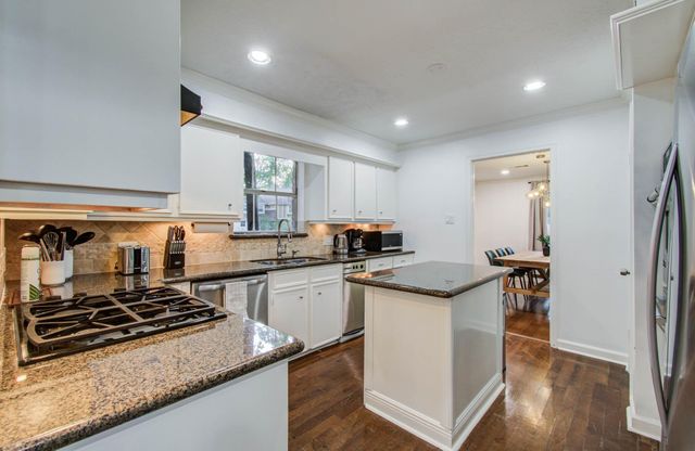 5135 Westerham Place, Houston, TX 77069