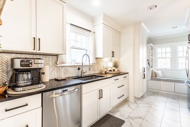 104 E 46th Street, Indianapolis, IN 46205