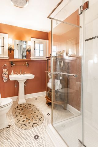 104 E 46th Street, Indianapolis, IN 46205