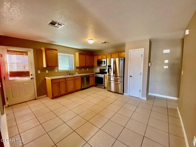 4609 JOSEPH RODRIGUEZ Drive, El Paso, TX 79938