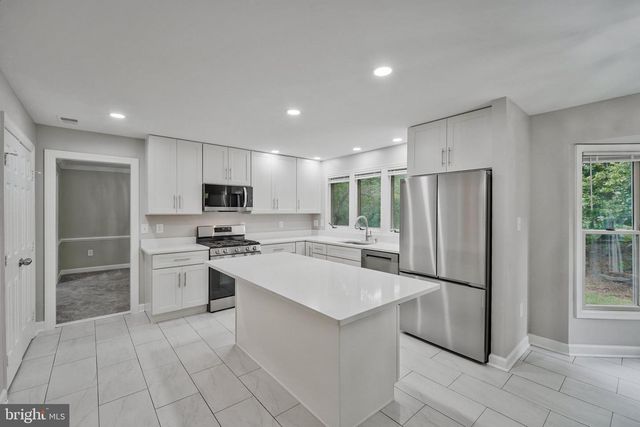 4287 EXETER DR, Dumfries, VA 22025