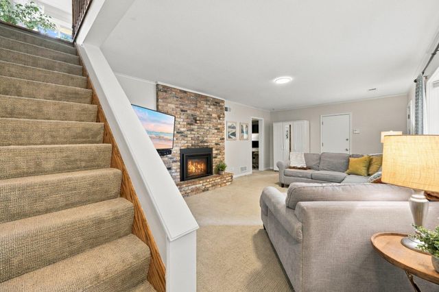 3966 Earlynn Lane, Minnetonka, MN 55345