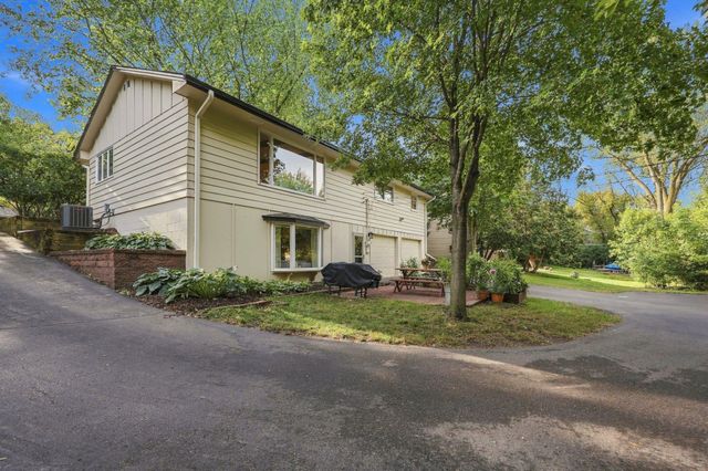 3966 Earlynn Lane, Minnetonka, MN 55345