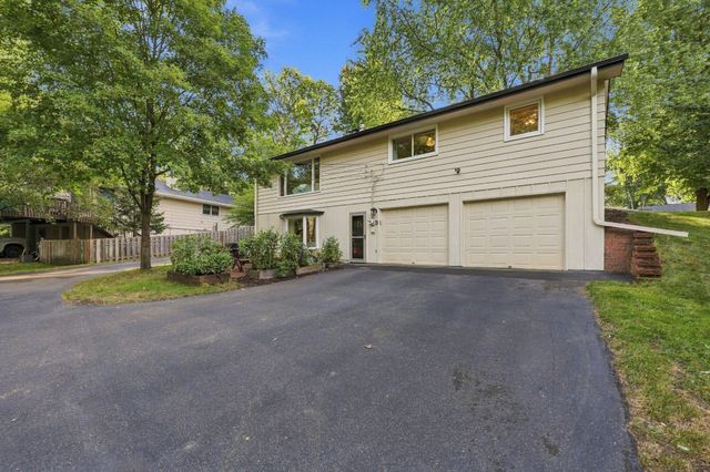 3966 Earlynn Lane, Minnetonka, MN 55345