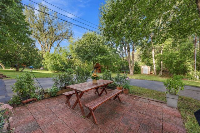 3966 Earlynn Lane, Minnetonka, MN 55345