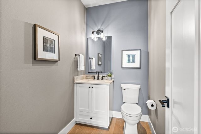 425 Ton-A-Wan-Da Avenue NE, Tacoma, WA 98422