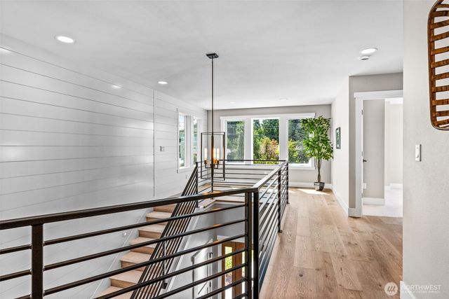 425 Ton-A-Wan-Da Avenue NE, Tacoma, WA 98422