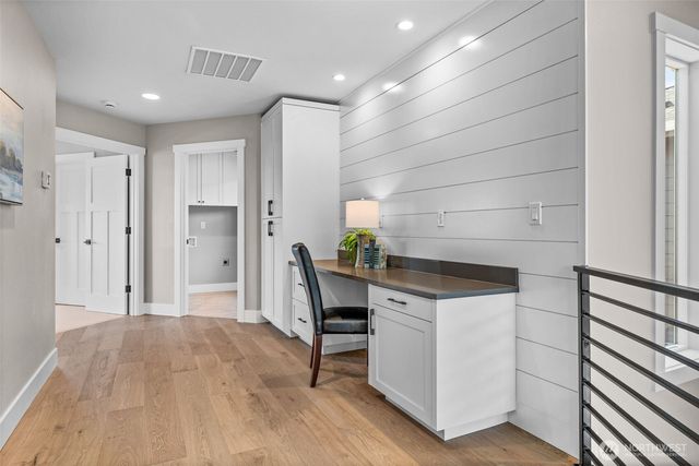 425 Ton-A-Wan-Da Avenue NE, Tacoma, WA 98422