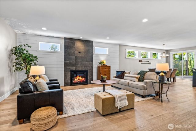 425 Ton-A-Wan-Da Avenue NE, Tacoma, WA 98422