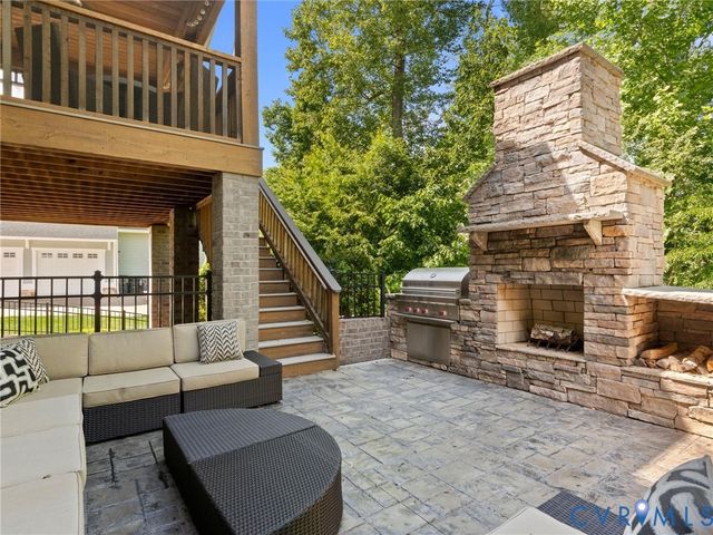 1925 Limbeck Ln, Midlothian, VA 23112