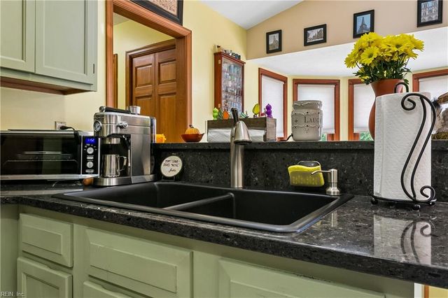 148 Hall RD, Hampton, VA 23664