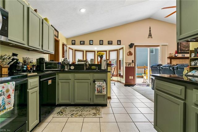 148 Hall RD, Hampton, VA 23664