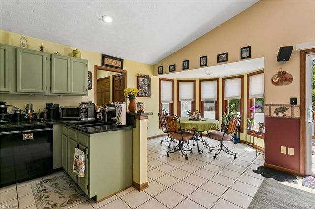 148 Hall RD, Hampton, VA 23664