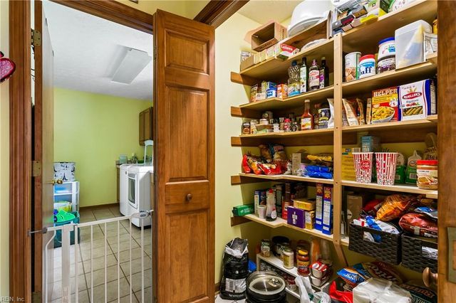 148 Hall RD, Hampton, VA 23664