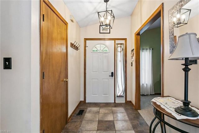 148 Hall RD, Hampton, VA 23664