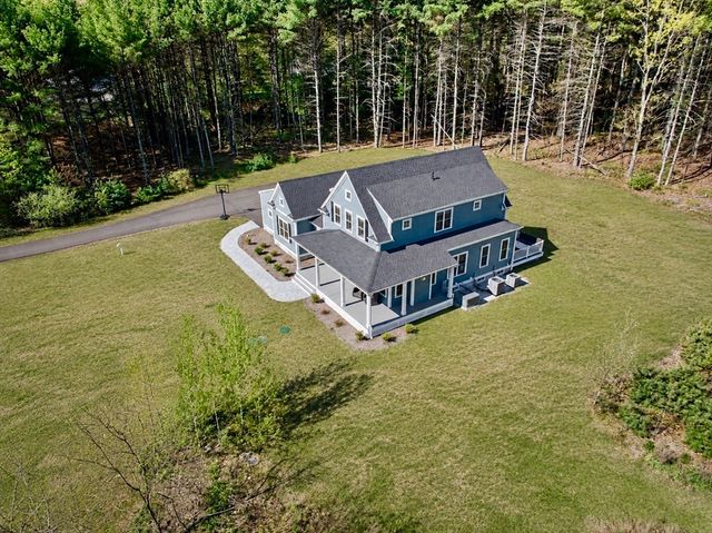 10 Homes Ave, Franklin, MA 02038