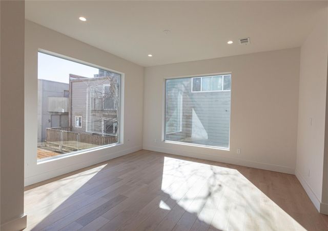 3512 Mount Vernon Street, Houston, TX 77006