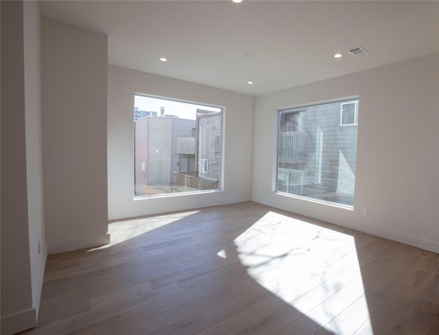 3512 Mount Vernon Street, Houston, TX 77006