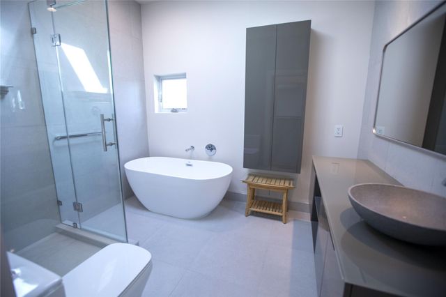 3512 Mount Vernon Street, Houston, TX 77006