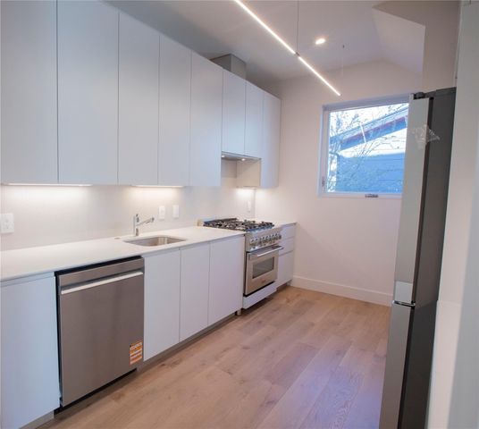 3512 Mount Vernon Street, Houston, TX 77006