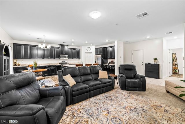 7037 Fossil Rim Street, North Las Vegas, NV 89084