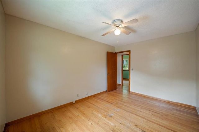 127 Collette Street, Excelsior Springs, MO 64024
