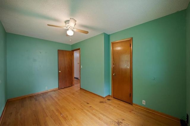 127 Collette Street, Excelsior Springs, MO 64024