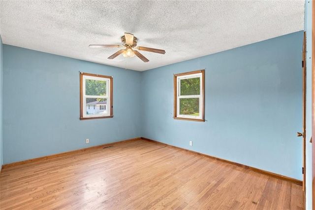 127 Collette Street, Excelsior Springs, MO 64024