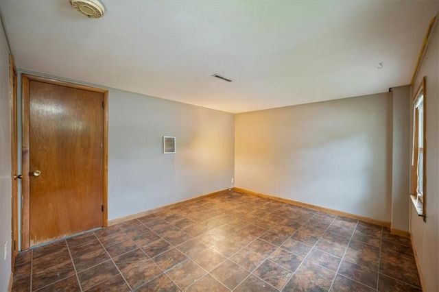 127 Collette Street, Excelsior Springs, MO 64024