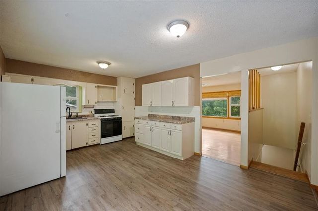 127 Collette Street, Excelsior Springs, MO 64024