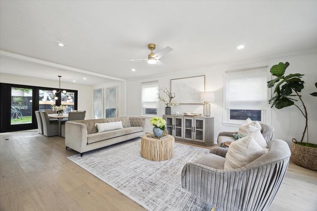 4148 Bissonnet Street, West University Place, TX 77005