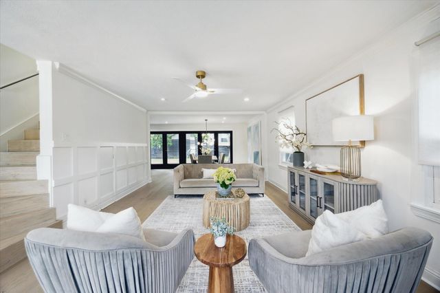 4148 Bissonnet Street, West University Place, TX 77005