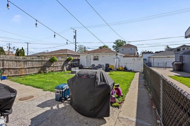 2231 S AUSTIN Boulevard, Cicero, IL 60804