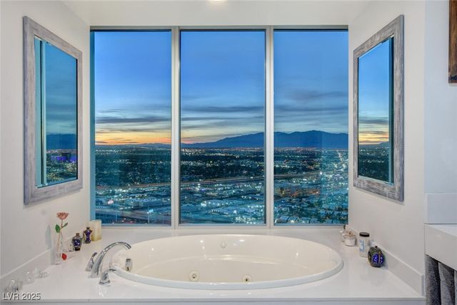 2700 Las Vegas Boulevard 4002, Las Vegas, NV 89109