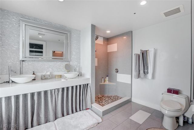 2700 Las Vegas Boulevard 4002, Las Vegas, NV 89109