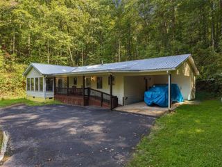 250 Mccollum Road, Ellijay, GA 30540