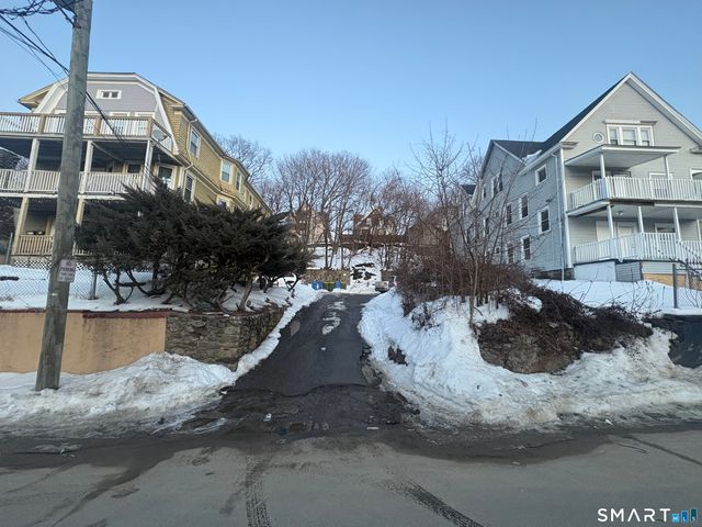 162 Plaza Avenue, Waterbury, CT 06710