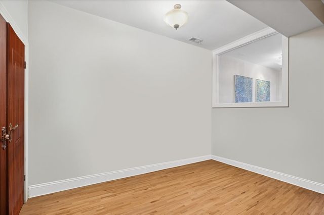 840 E 52nd Street 1E, Chicago, IL 60615