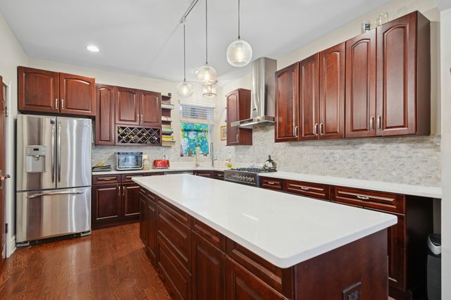 840 E 52nd Street 1E, Chicago, IL 60615