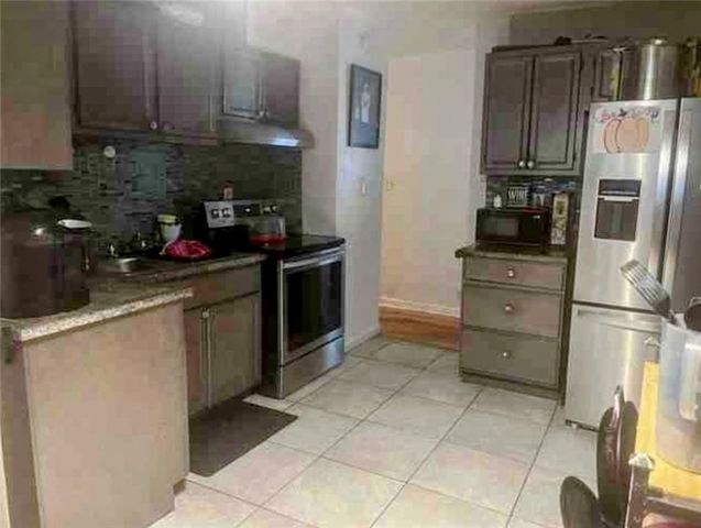 2608 Santa Barbara NW Drive, Atlanta, GA 30318