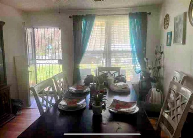 2608 Santa Barbara NW Drive, Atlanta, GA 30318