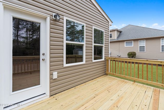 1108 Crows Nest Court, New Bern, NC 28560