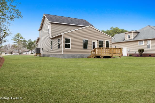 1108 Crows Nest Court, New Bern, NC 28560