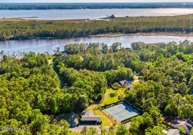 1108 Crows Nest Court, New Bern, NC 28560