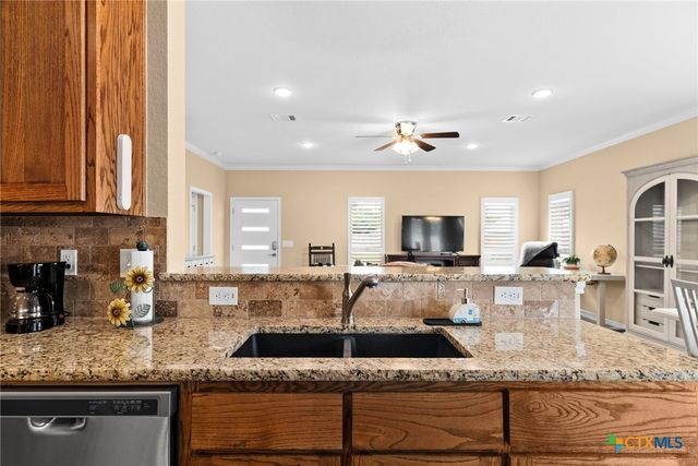 16 Samac Ln, Lampasas, TX 76550